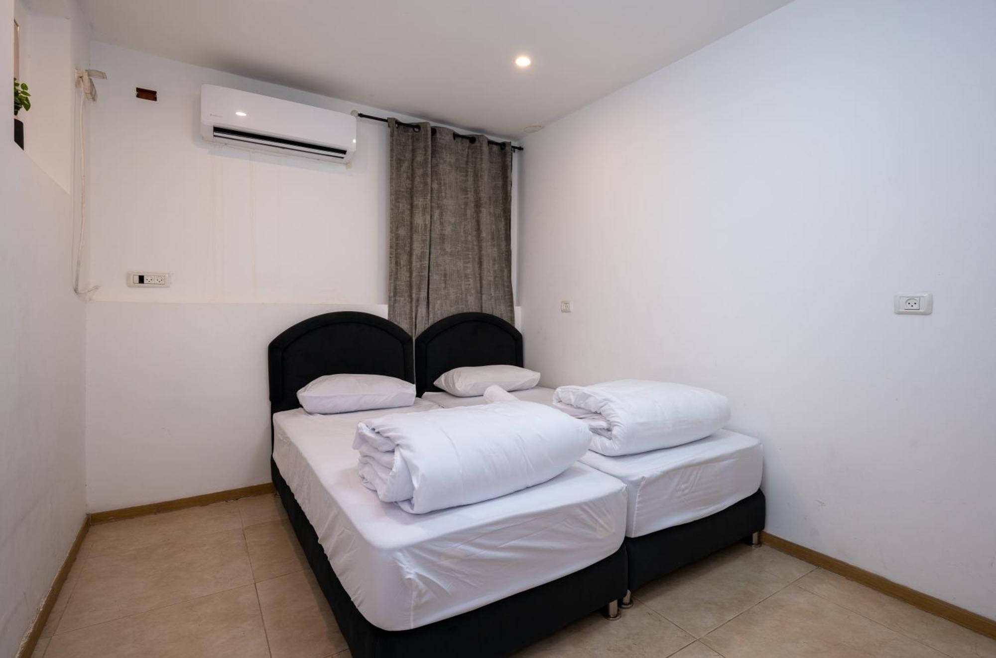 Levication 2 Bedrooms Pool&Jacuzzi 提比里亞 外观 照片