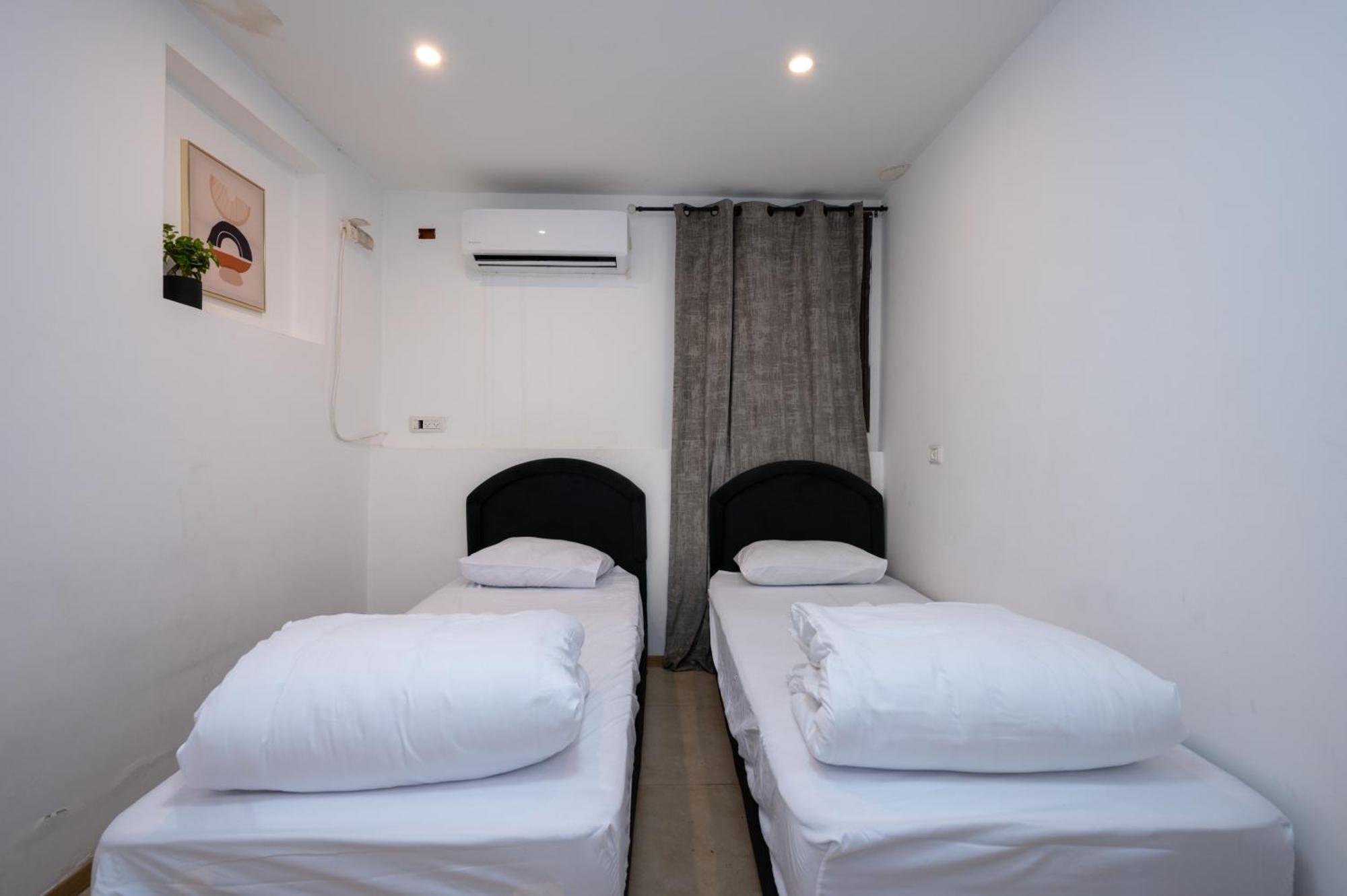 Levication 2 Bedrooms Pool&Jacuzzi 提比里亞 外观 照片