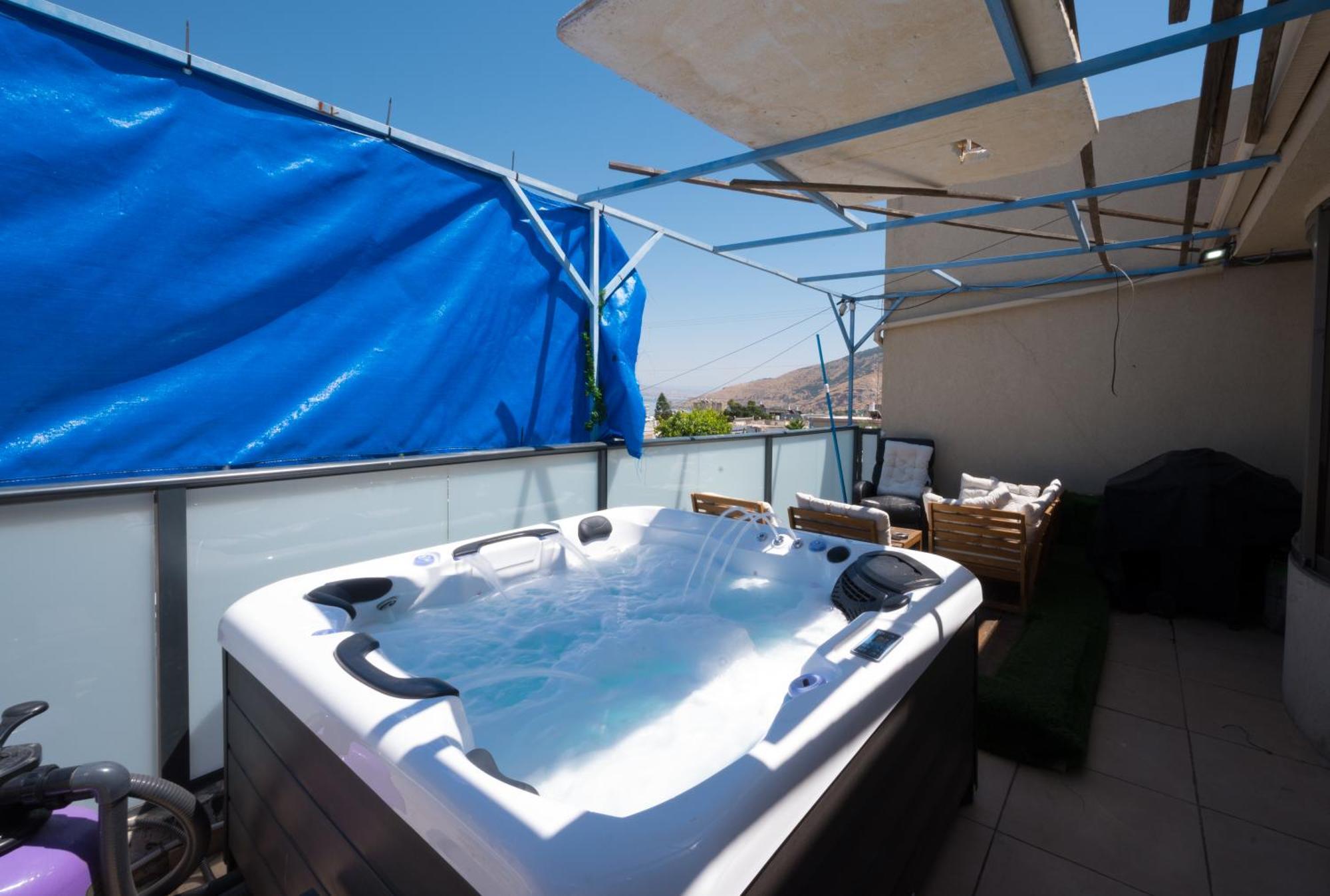 Levication 2 Bedrooms Pool&Jacuzzi 提比里亞 外观 照片